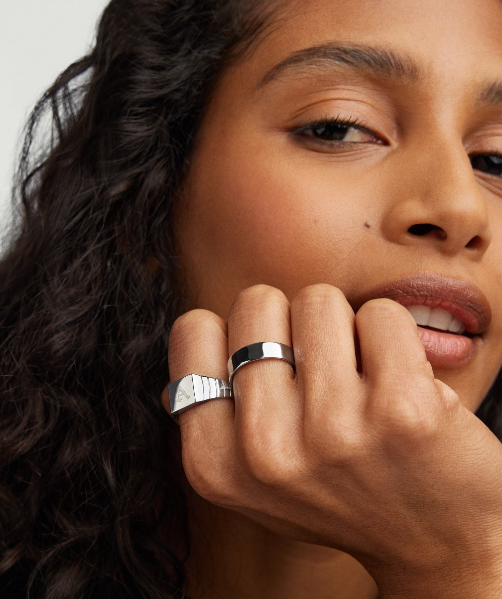 Mejuri Square Signet Ring - Sterling Silver