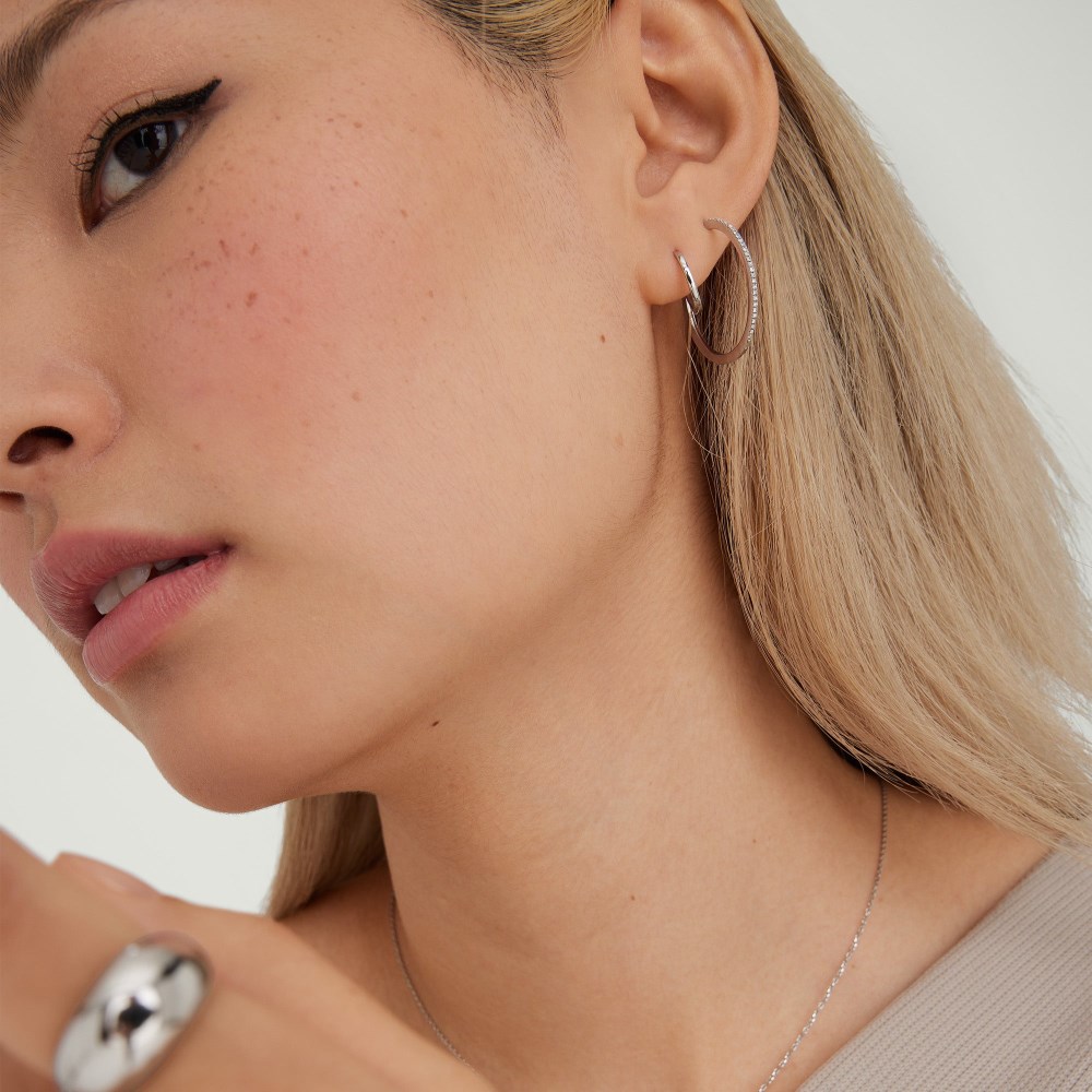 Mejuri Single Easy Huggie Hoop - 14k White Gold