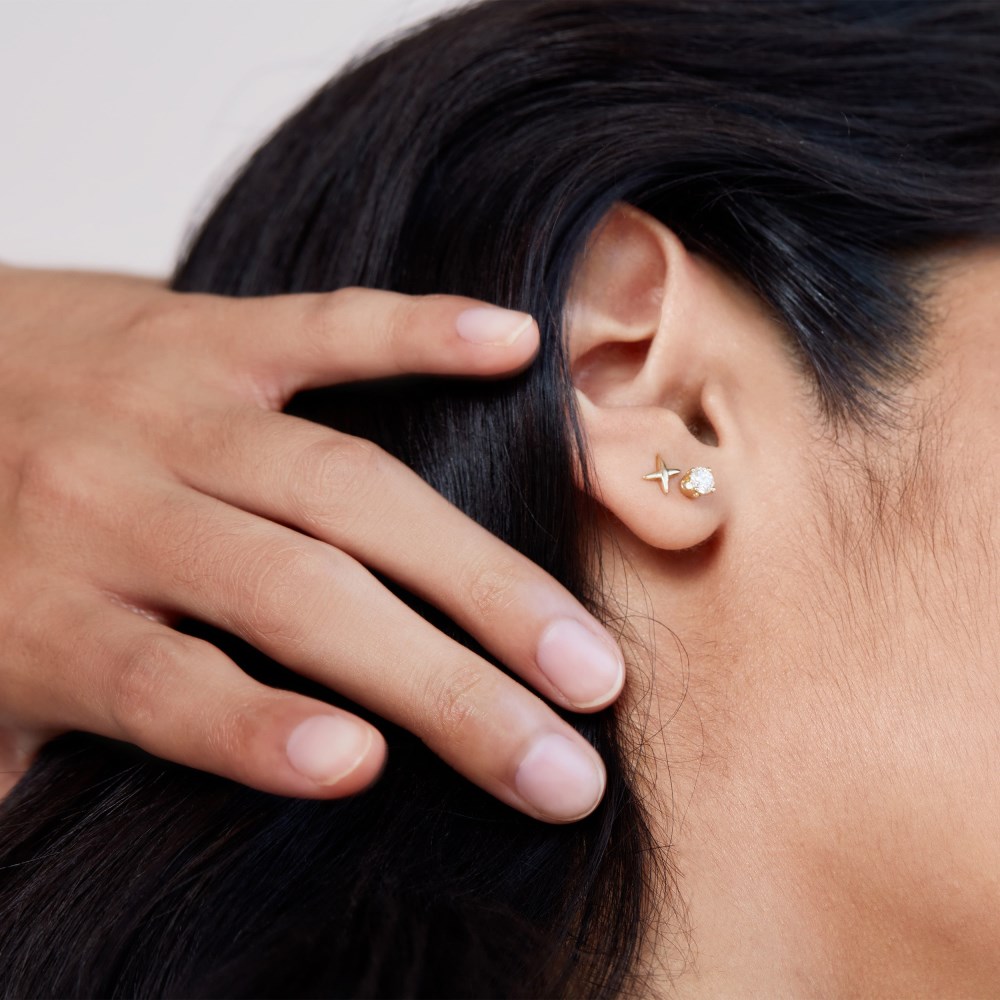 Mejuri Large Diamond Studs - 14k Yellow Gold