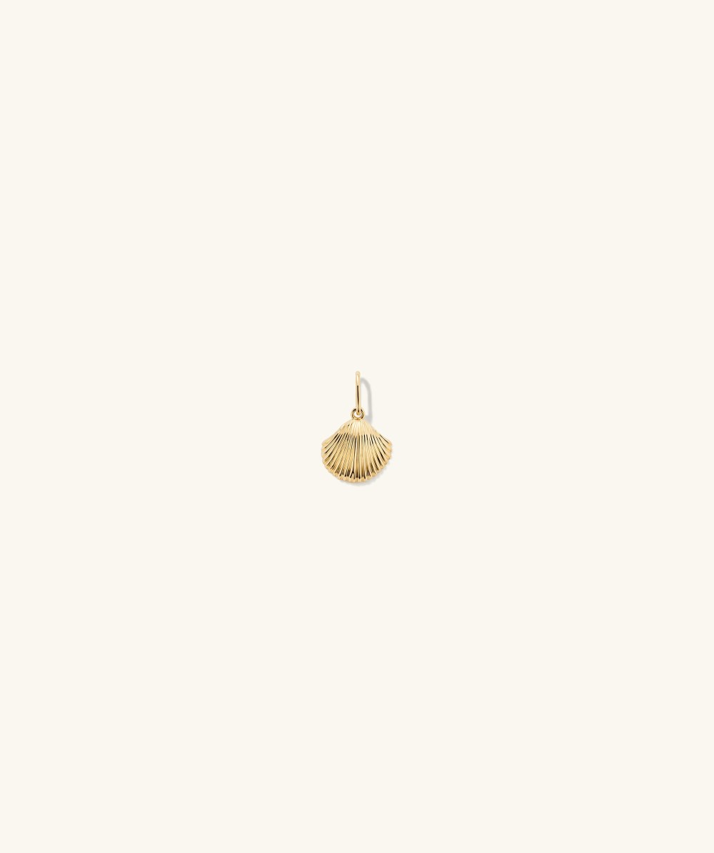 Mejuri Seashell Charm - 14k Yellow Gold