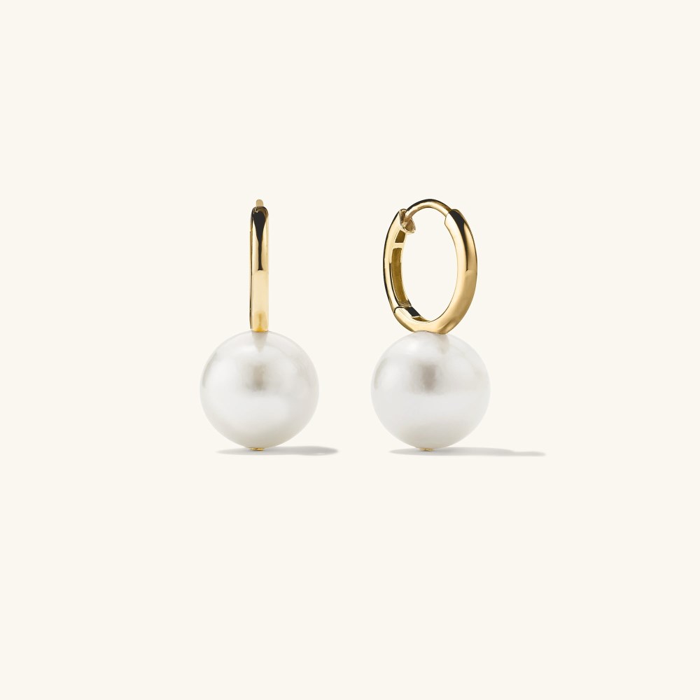 Mejuri Large Pearl Huggies - 14k Yellow Gold
