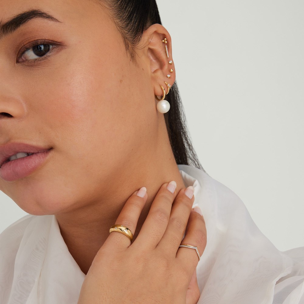 Mejuri Large Pearl Huggies - 14k Yellow Gold