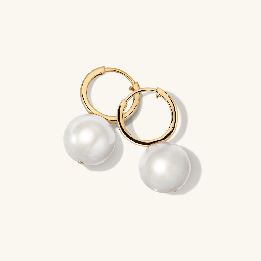 Mejuri Large Pearl Huggies - 14k Yellow Gold