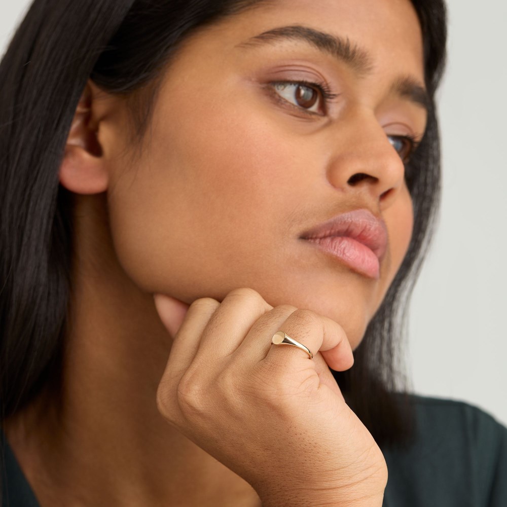 Mejuri Signet Pinky Ring - 14k Yellow Gold