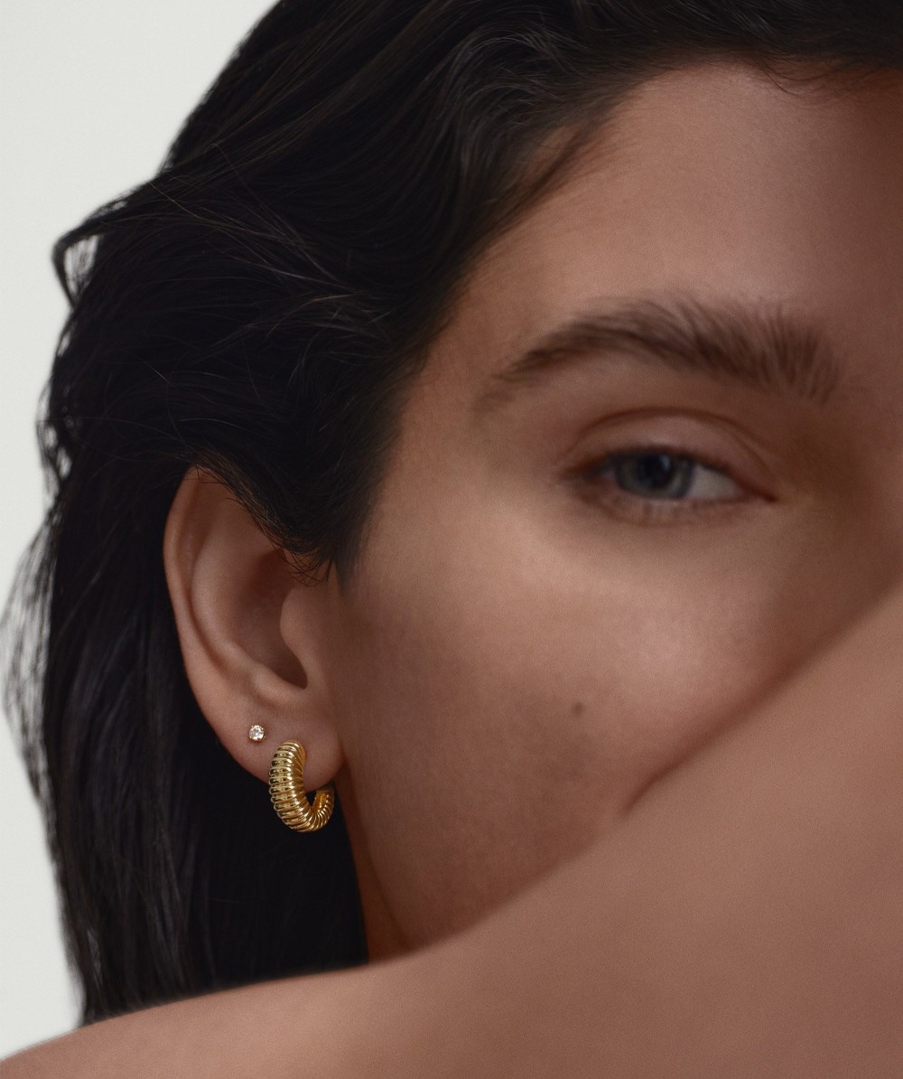 Mejuri Dôme Texture Small Hoops - Gold Vermeil