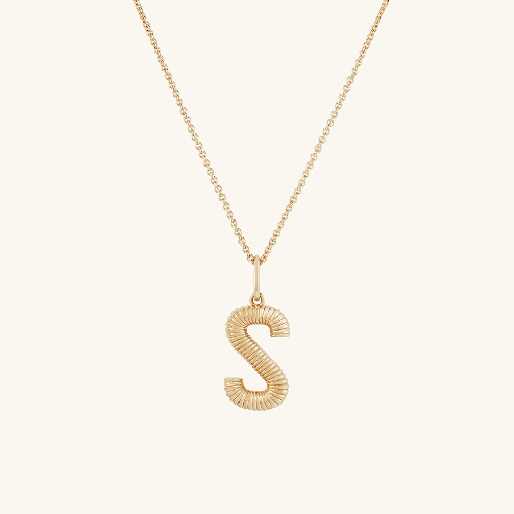 Mejuri Bold Letter Pendant Necklace - Gold Vermeil