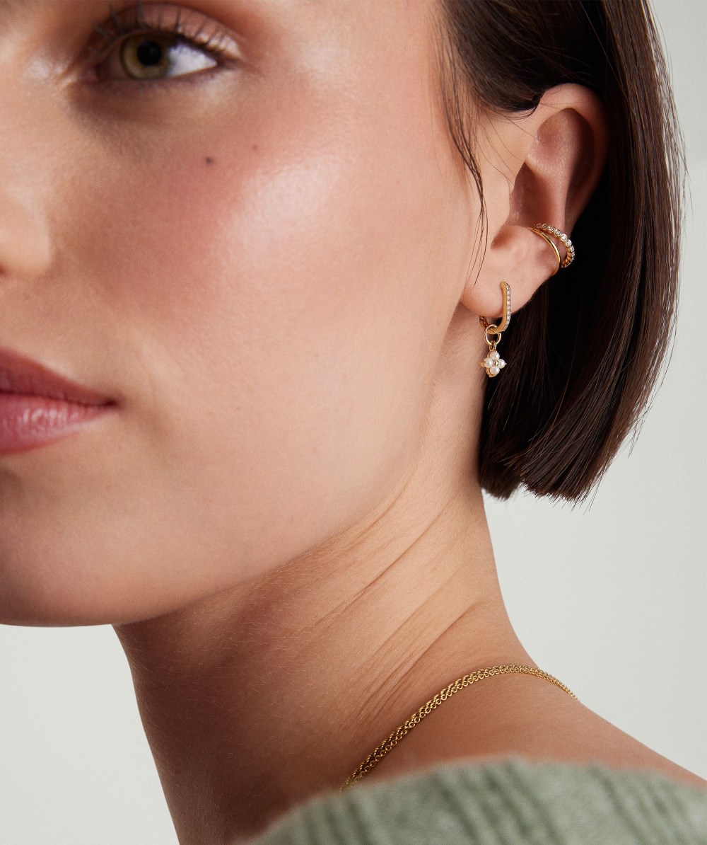 Mejuri Cluster Pearl Hoop Charm - 14k Yellow Gold