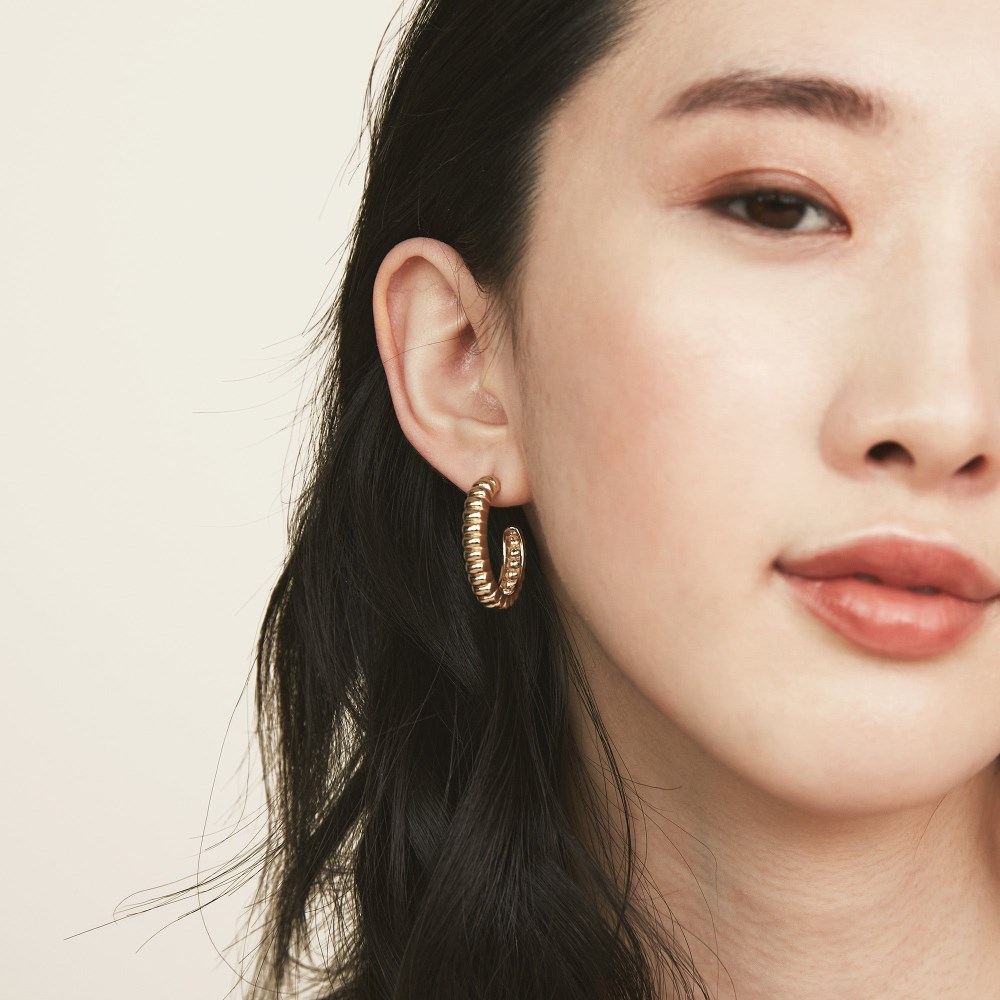 Mejuri Large Charlotte Hoops - Gold Vermeil