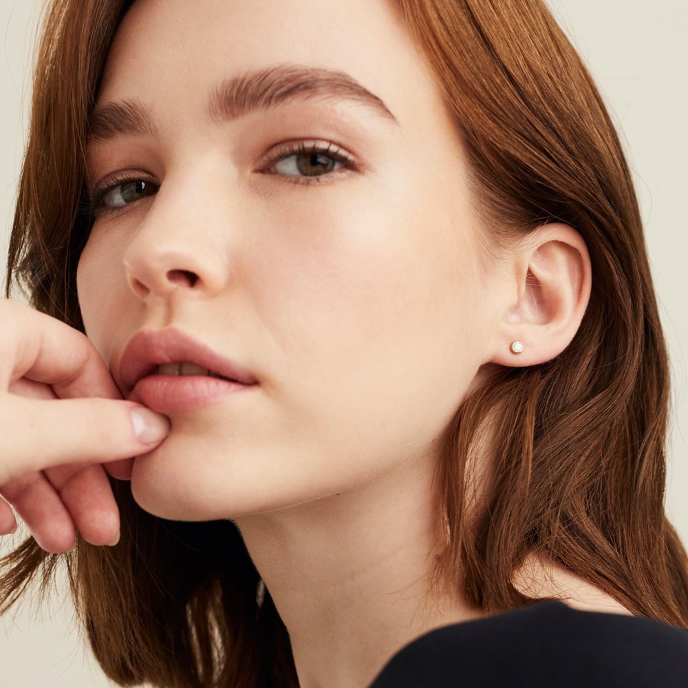 Mejuri Round Diamond Studs - 14k Yellow Gold