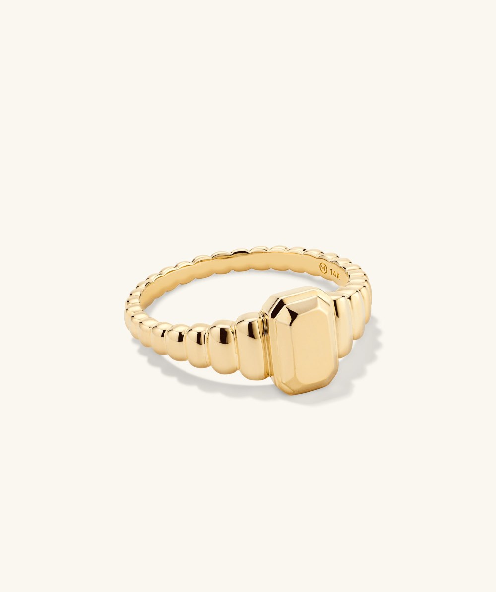 Mejuri Charlotte Step Cut Signet Ring - 14k Yellow Gold