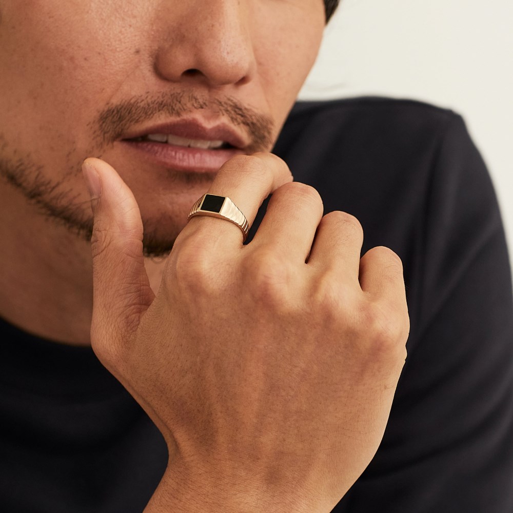 Mejuri Black Onyx Square Signet Ring - 14k Yellow Gold
