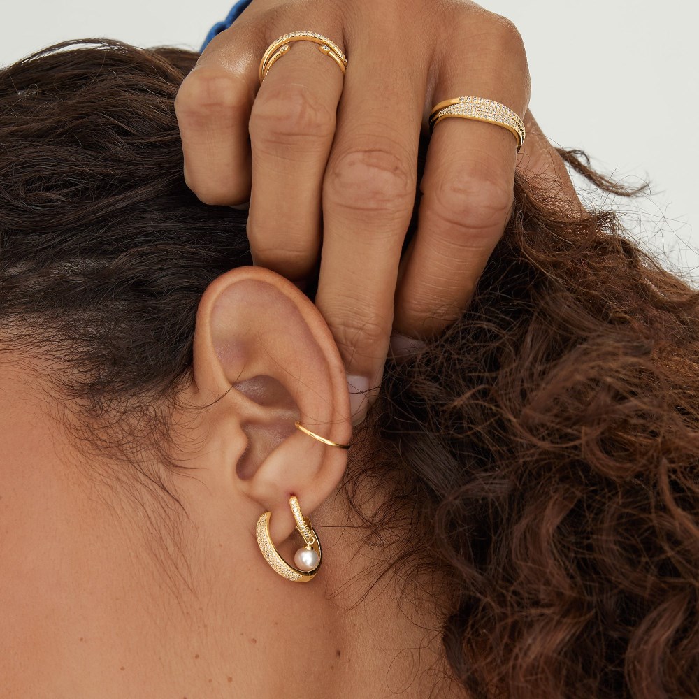 Mejuri Bold Pavé Diamond Medium Hoops - 14k Yellow Gold