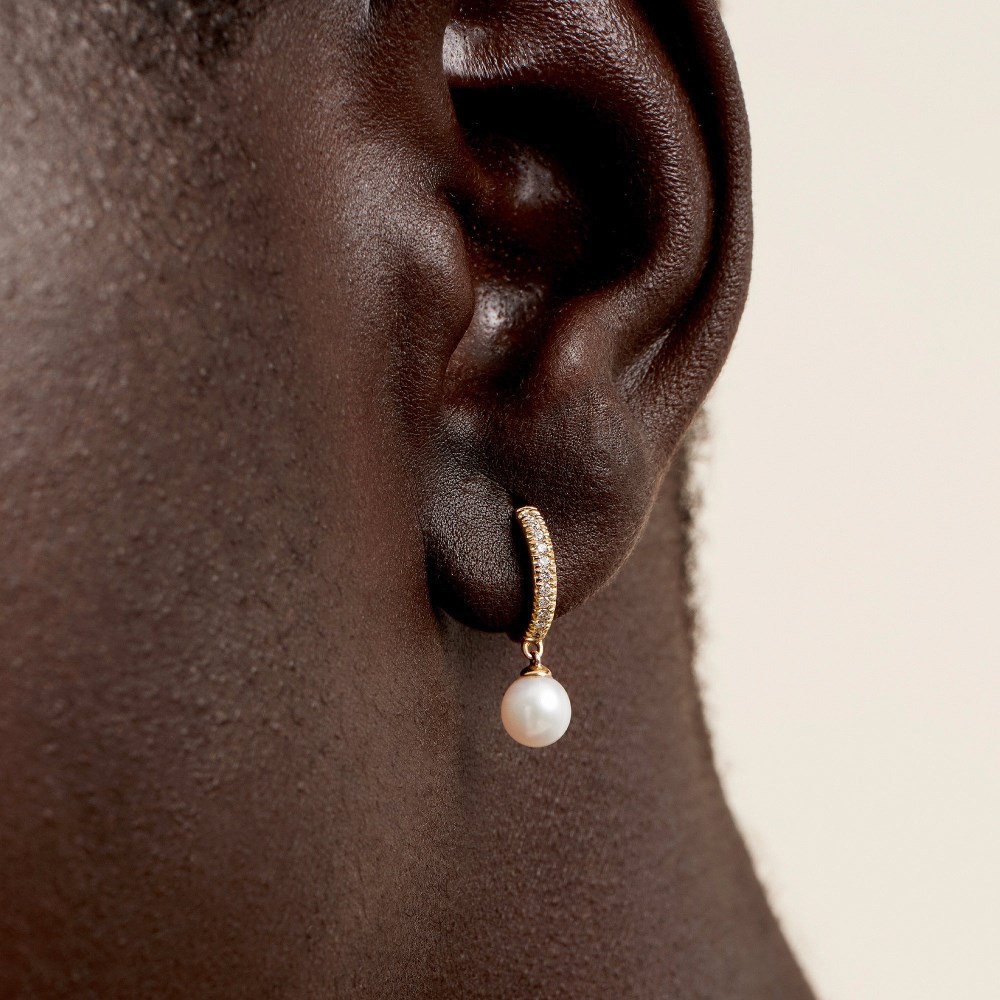 Mejuri Pavé Diamond Pearl Huggies - 14k Yellow Gold