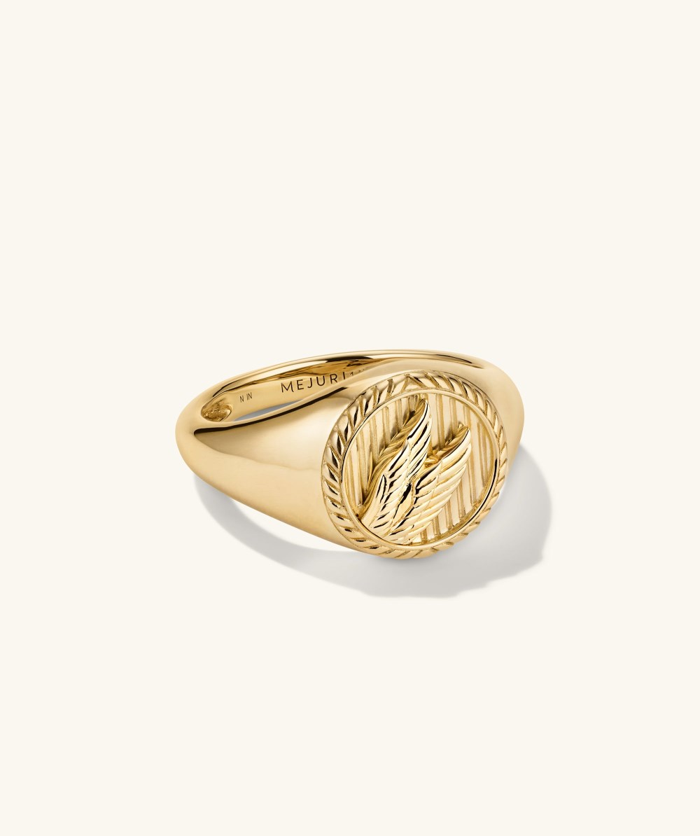 Mejuri Victory Signet Ring - 14k Yellow Gold