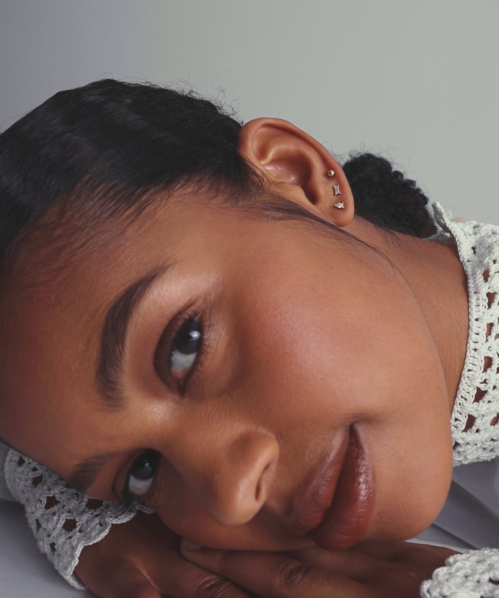 Mejuri Mini Baguette Diamond Studs - 14k Yellow Gold