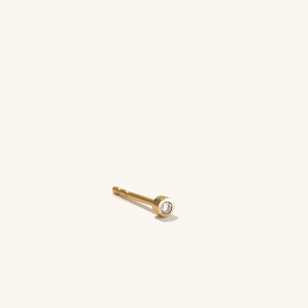 Mejuri Single Tiny Diamond Stud - 14k Yellow Gold