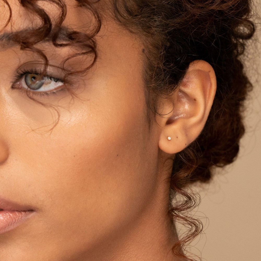 Mejuri Single Tiny Diamond Stud - 14k Yellow Gold