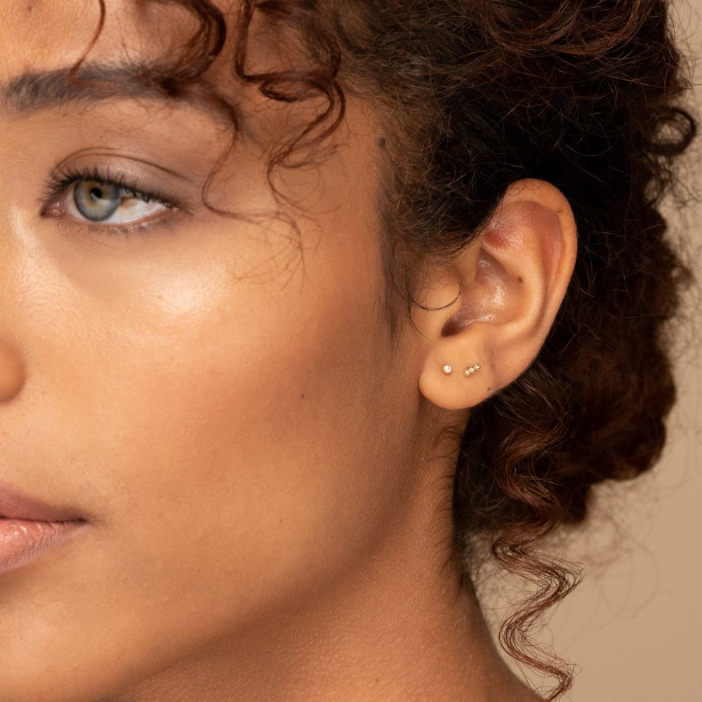 Mejuri Single Tiny Diamond Stud - 14k Yellow Gold