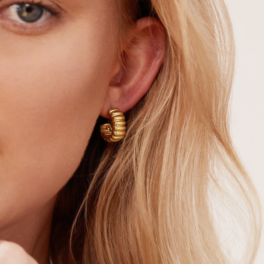 Mejuri Charlotte Bold Hoops - Gold Vermeil