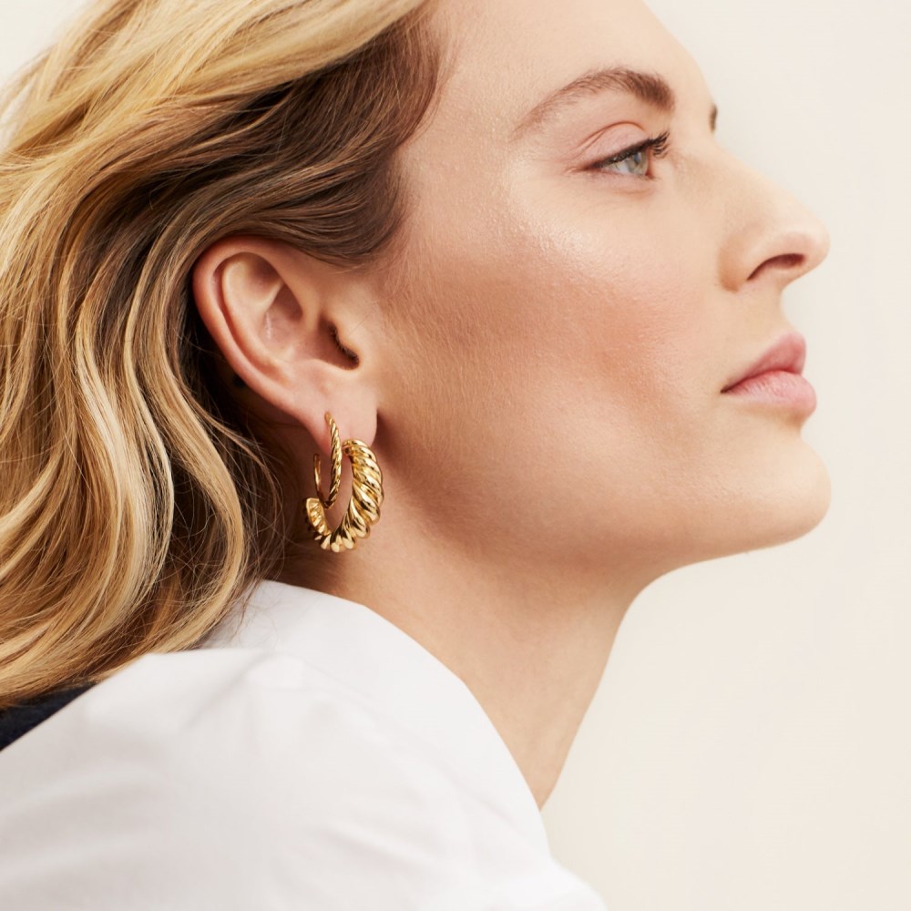Mejuri Large Croissant Dome Hoops - Gold Vermeil