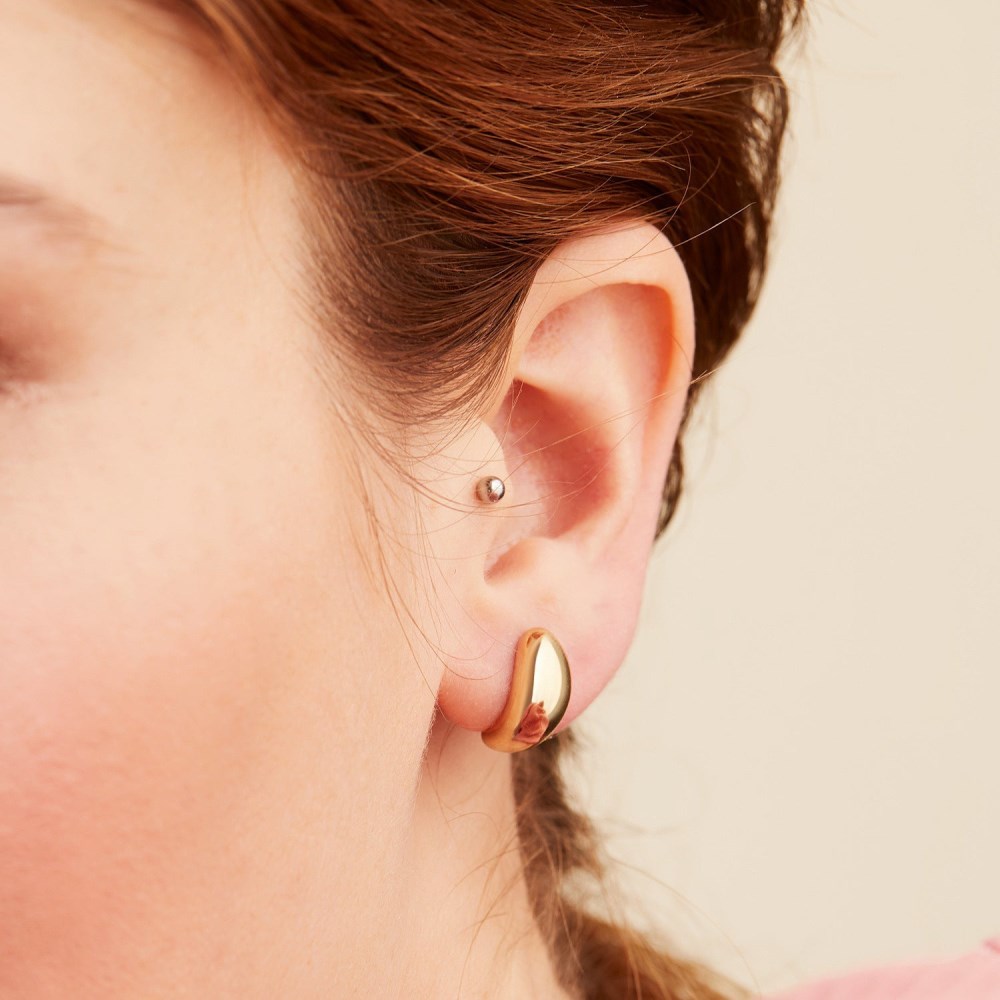 Mejuri Dôme Huggies - Gold Vermeil