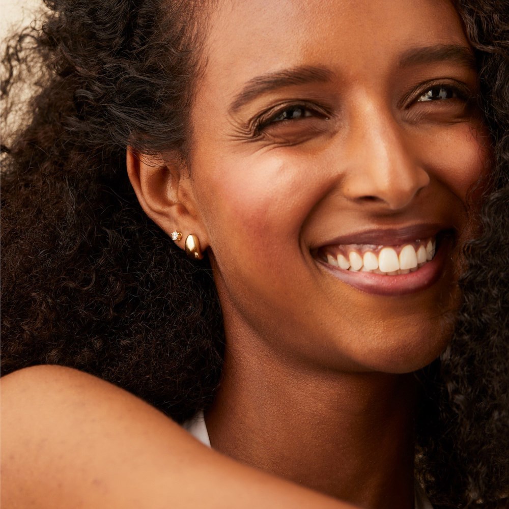 Mejuri Dôme Huggies - Gold Vermeil