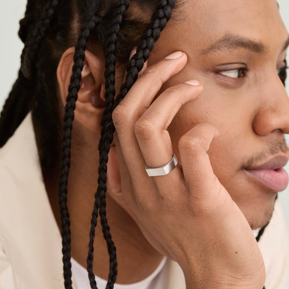 Mejuri Slim Rectangular Signet Ring - Brushed Sterling Silver