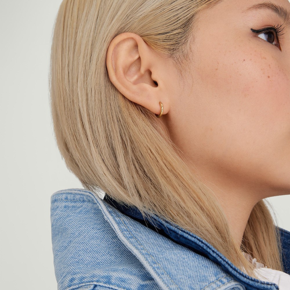 Mejuri Tube Huggie Hoops - Gold Vermeil