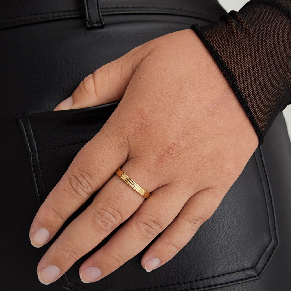 Mejuri Coil Stacker Ring - Gold Vermeil