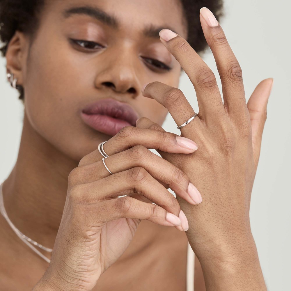 Mejuri 2mm Curve Band - 14k White Gold