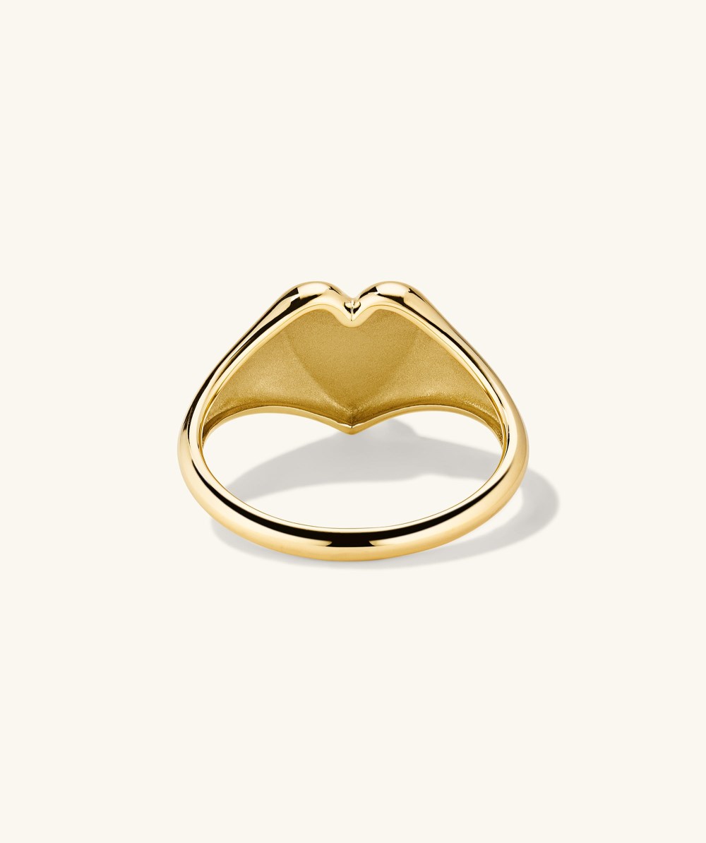 Mejuri Small Heart Signet - 14k Yellow Gold
