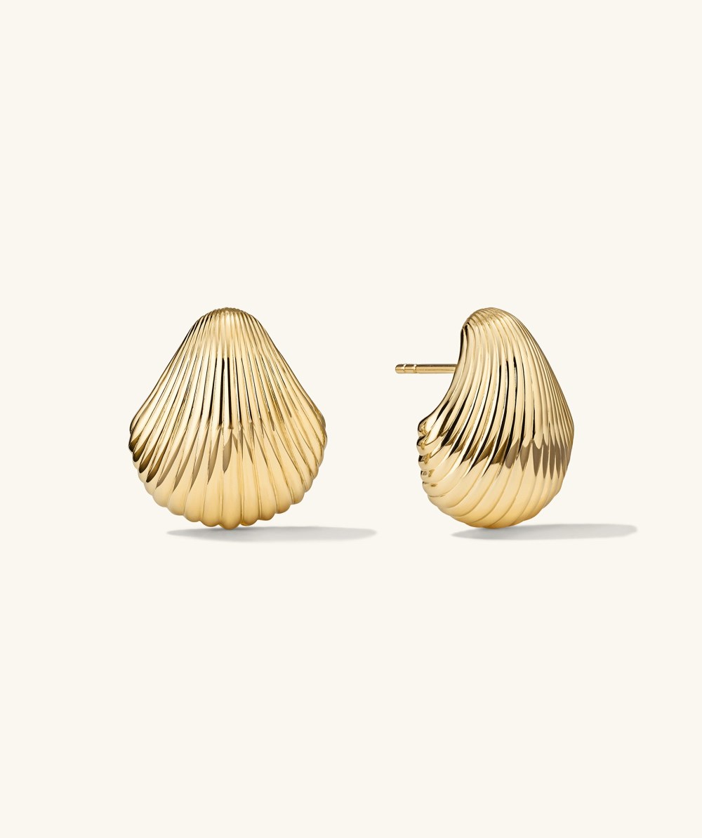 Mejuri Seashell Studs - Gold Vermeil