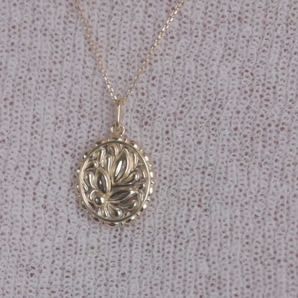 Mejuri Balance: Terra Coin Charm Pendant - 14k Yellow Gold